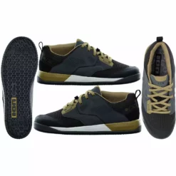 Ion Scrub AMP Flat Shoes Clothing