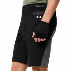 Oakley MTB Trail Shell Shorts